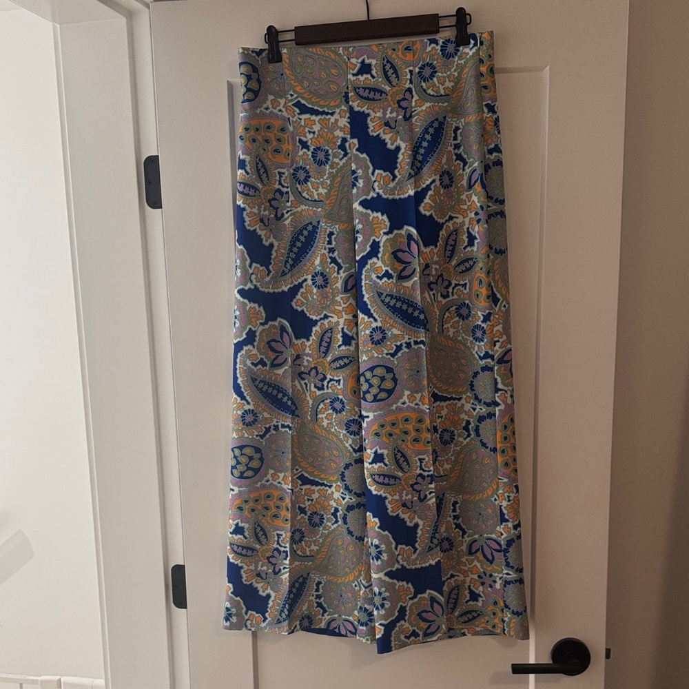 Zara Blue and Gold Paisley Cropped Pants